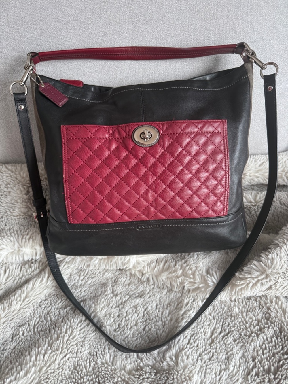 Coach Park Quilted Colorblock Hobo Shoulder Bag Black Burgandy F24981 Suede